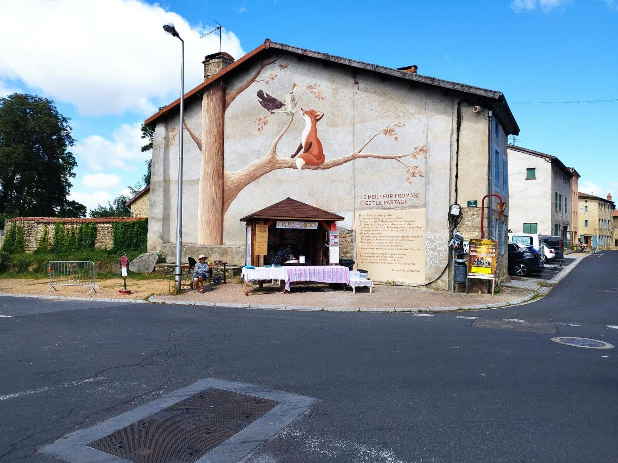 Jolie Maison De Bourg Tout Equipee 10Km D'Ambert Saint-Amant-Roche-Savine Zimmer foto